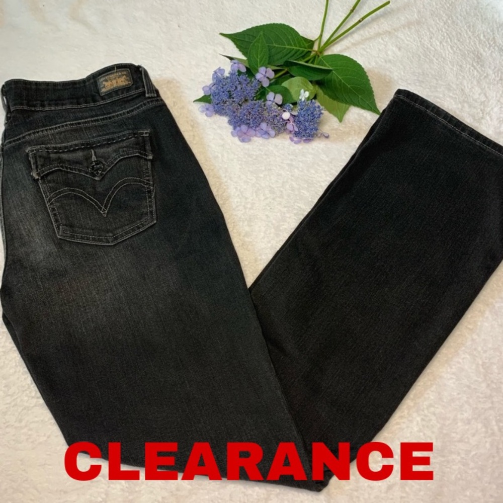 Levi’s 526 Black Slender Bootcut Jeans